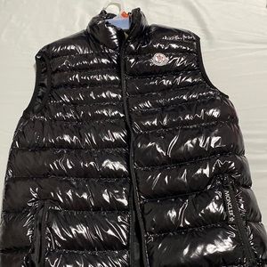Size Medium Men Moncler Vest